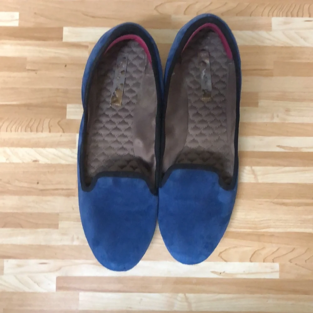 FREE Blue suede shoes - Picture 1 of 3